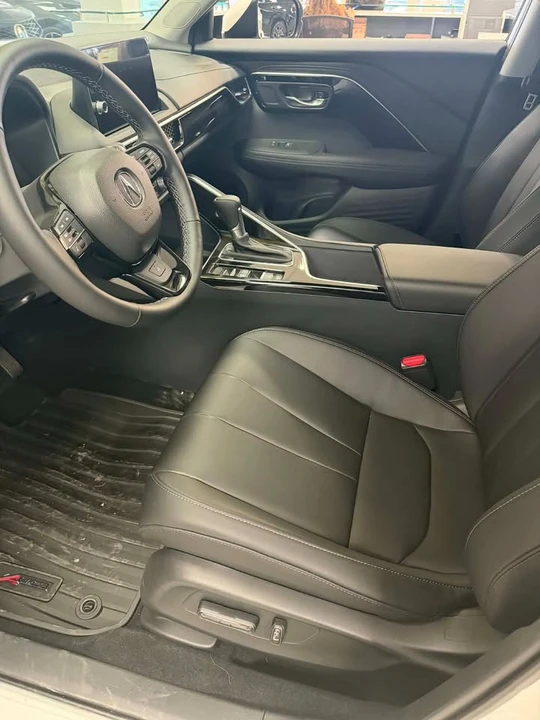 2025 Acura ADX - Image 6 of 9