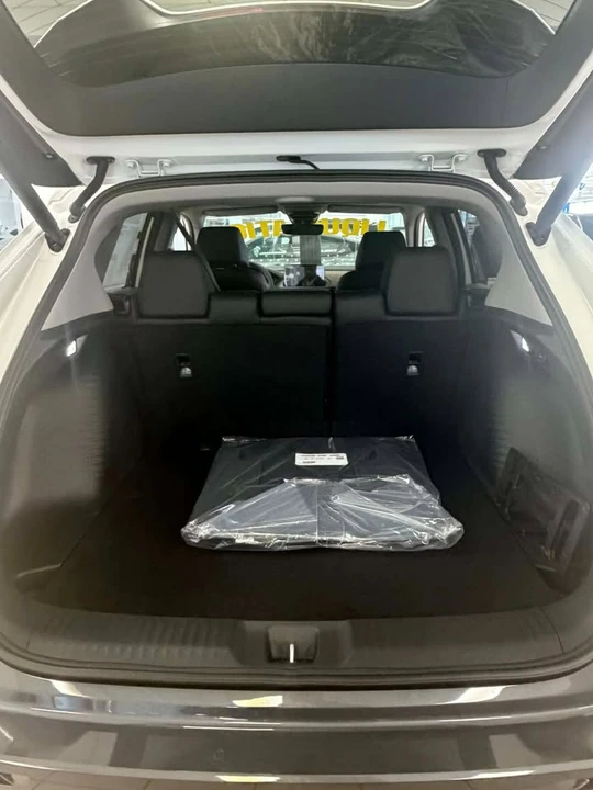 2025 Acura ADX - Image 9 of 9