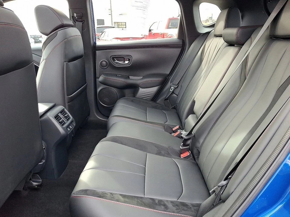 2025 Acura ADX - Image 8 of 8