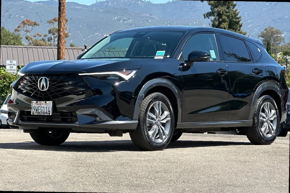2025 Acura ADX - Image 8 of 10