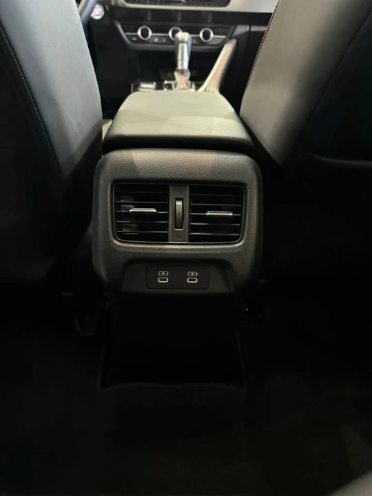 2025 Acura ADX - Image 10 of 15