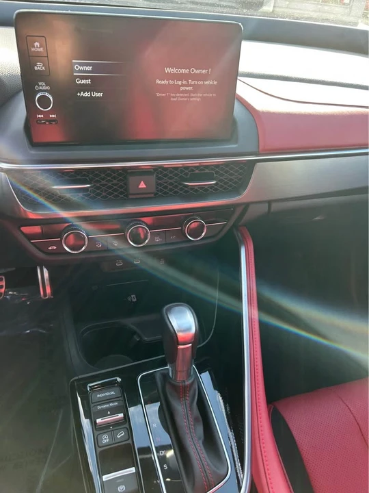 2025 Acura ADX - Image 8 of 9