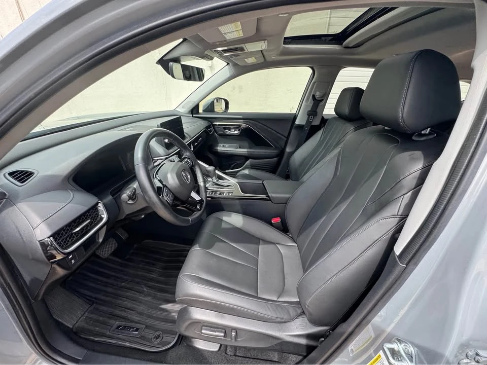 2025 Acura ADX - Image 15 of 20