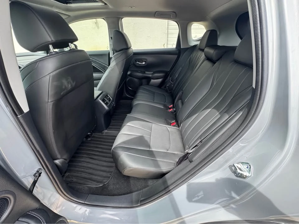 2025 Acura ADX - Image 12 of 20