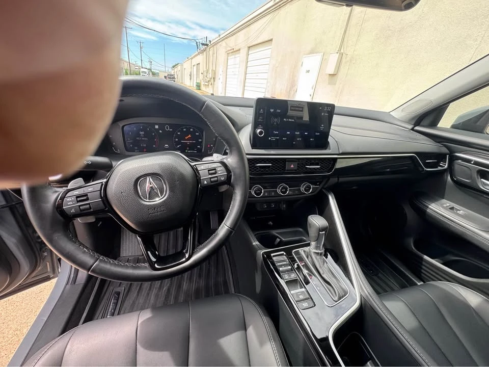 2025 Acura ADX - Image 17 of 20