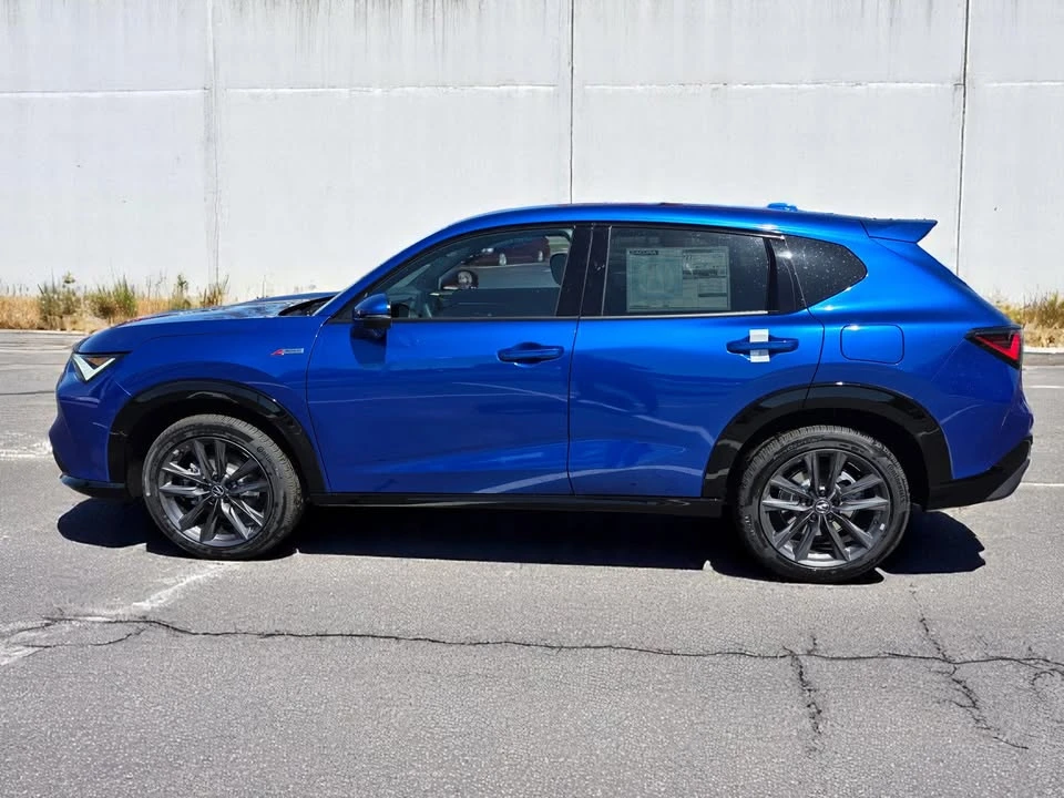 2025 Acura ADX - Image 8 of 10