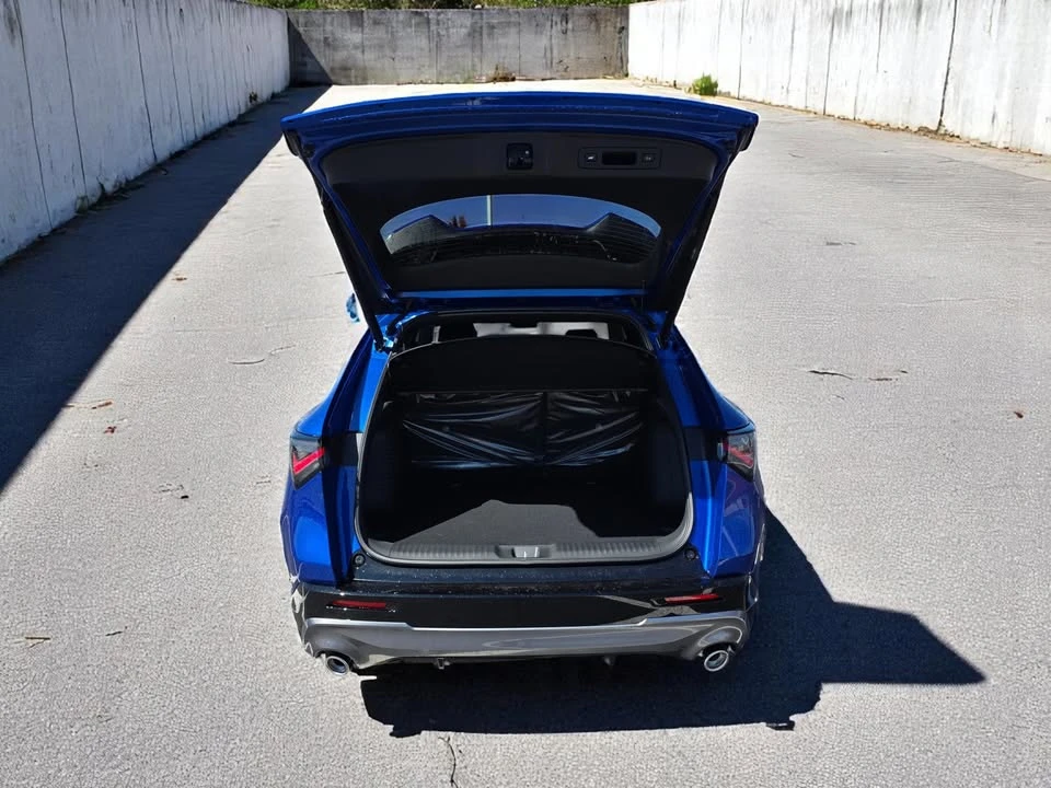 2025 Acura ADX - Image 5 of 10