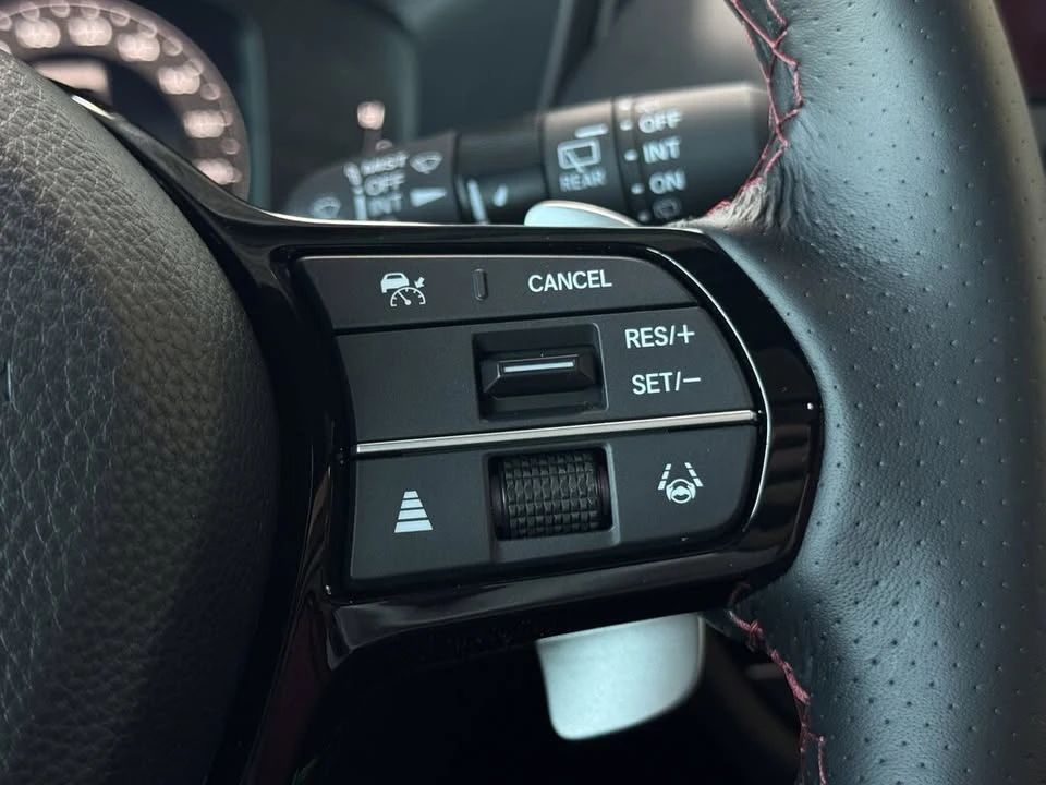 2025 Acura ADX - Image 7 of 17