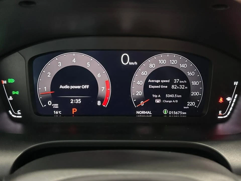 2025 Acura ADX - Image 18 of 20