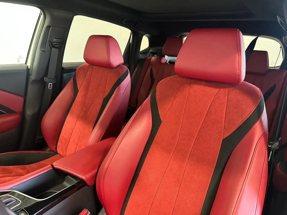 2025 Acura ADX - Image 11 of 20