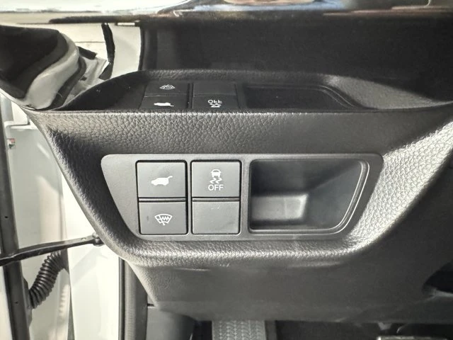 2025 Acura ADX - Image 17 of 20