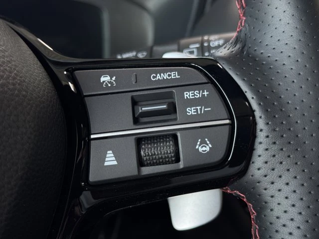 2025 Acura ADX - Image 15 of 20