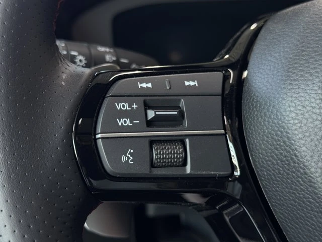 2025 Acura ADX - Image 14 of 20