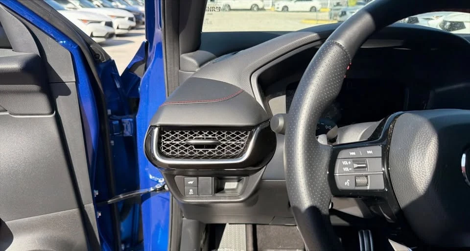 2025 Acura ADX - Image 13 of 20