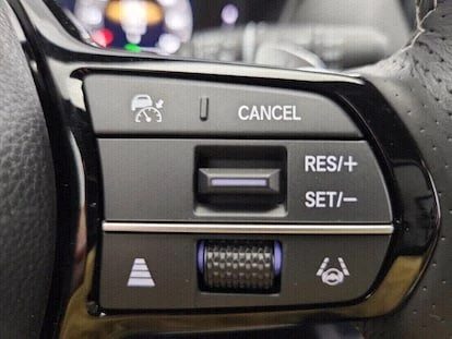 2025 Acura ADX - Image 13 of 19