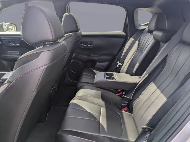 2025 Acura ADX - Image 9 of 11