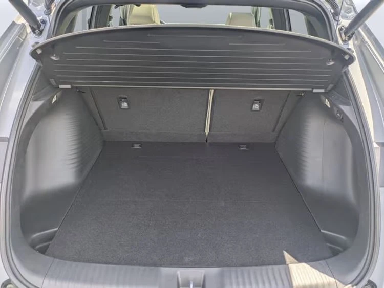 2025 Acura ADX - Image 12 of 13