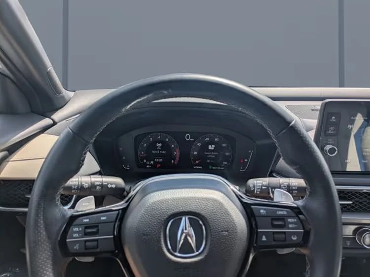 2025 Acura ADX - Image 9 of 13