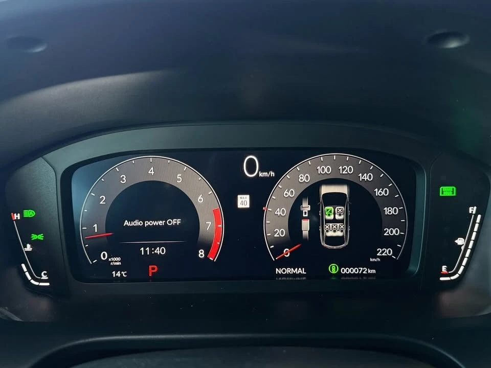 2025 Acura ADX - Image 8 of 16