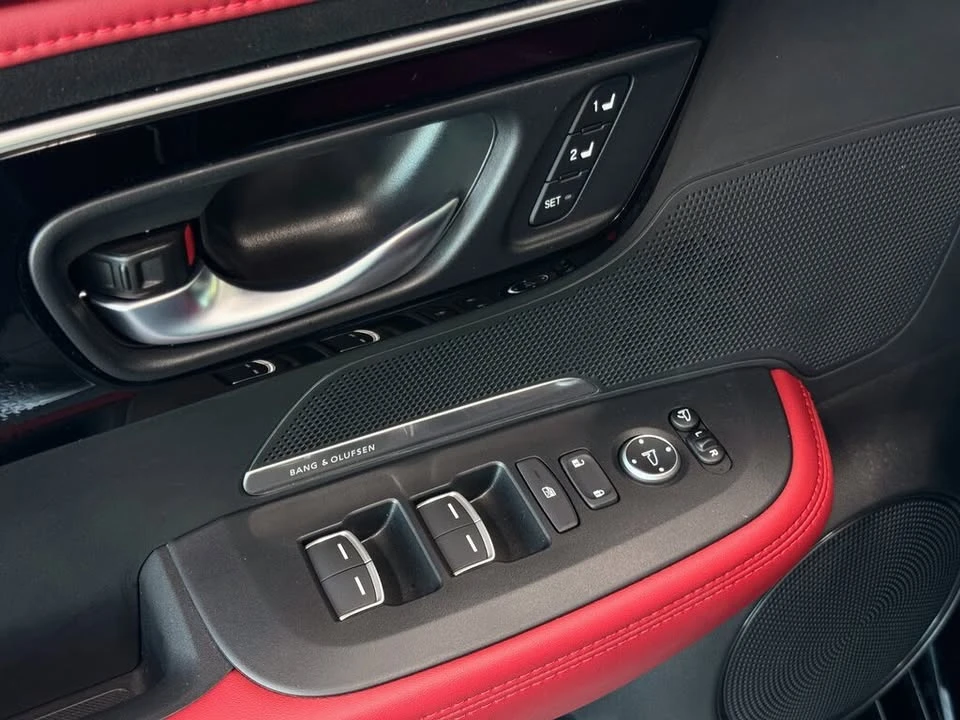 2025 Acura ADX - Image 6 of 16
