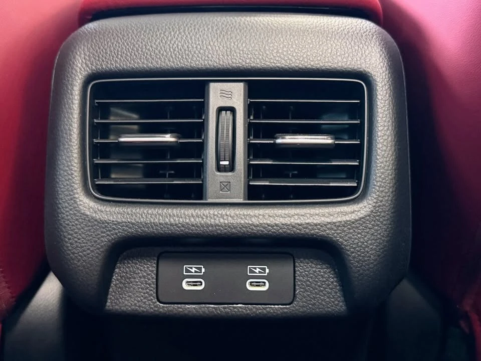2025 Acura ADX - Image 15 of 16