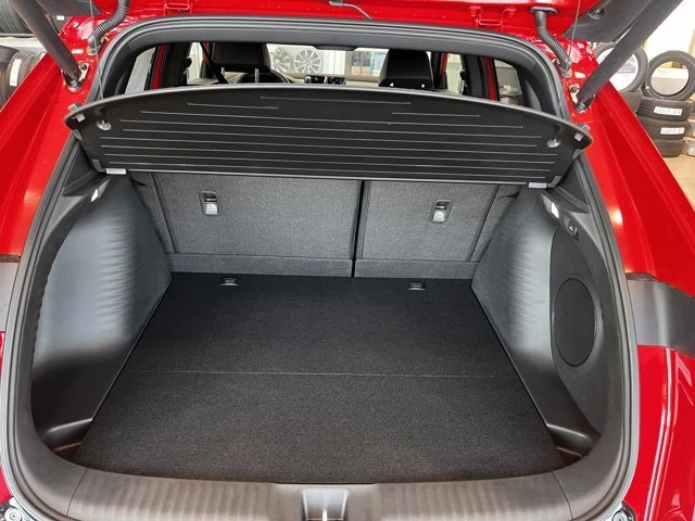 2025 Acura ADX - Image 8 of 19