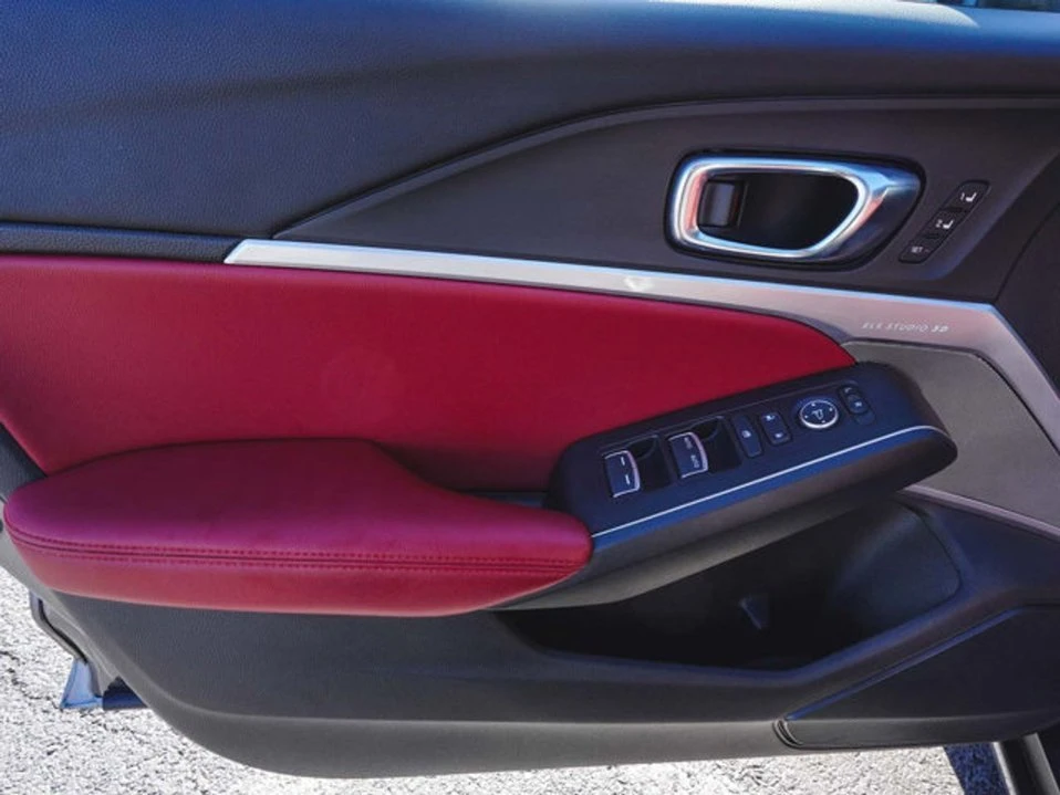 2025 Acura Integra 5th Gen - Image 7 of 9