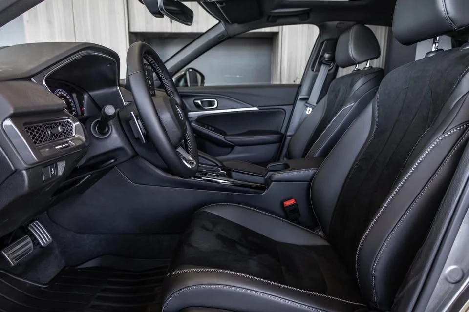 2025 Acura Integra 5th Gen - Image 13 of 20