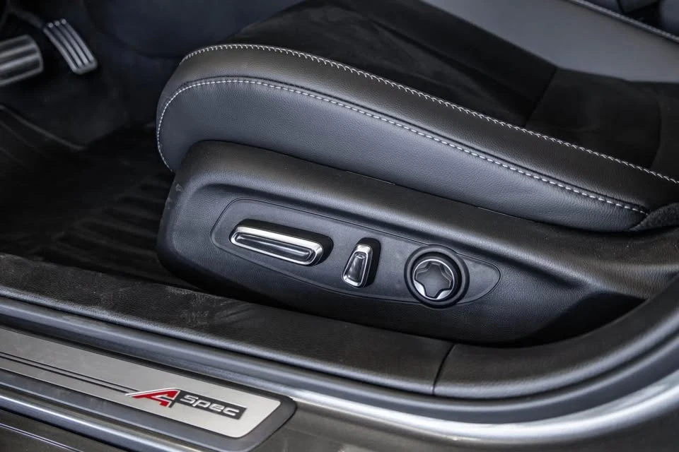 2025 Acura Integra 5th Gen - Image 12 of 20