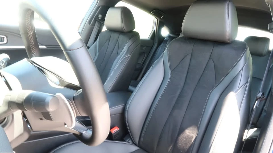 2025 Acura Integra 5th Gen - Image 13 of 20