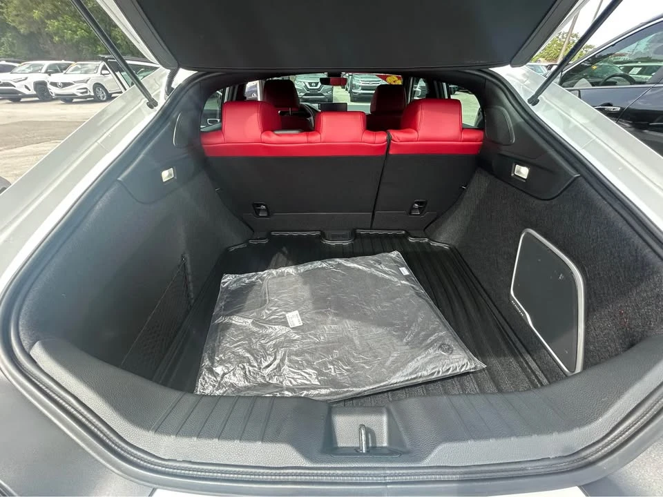 2025 Acura Integra 5th Gen - Image 10 of 19