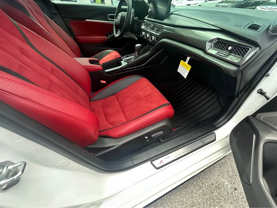 2025 Acura Integra 5th Gen - Image 12 of 19
