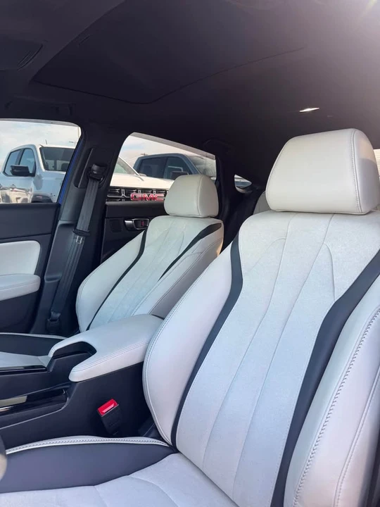 2025 Acura Integra 5th Gen - Image 8 of 9