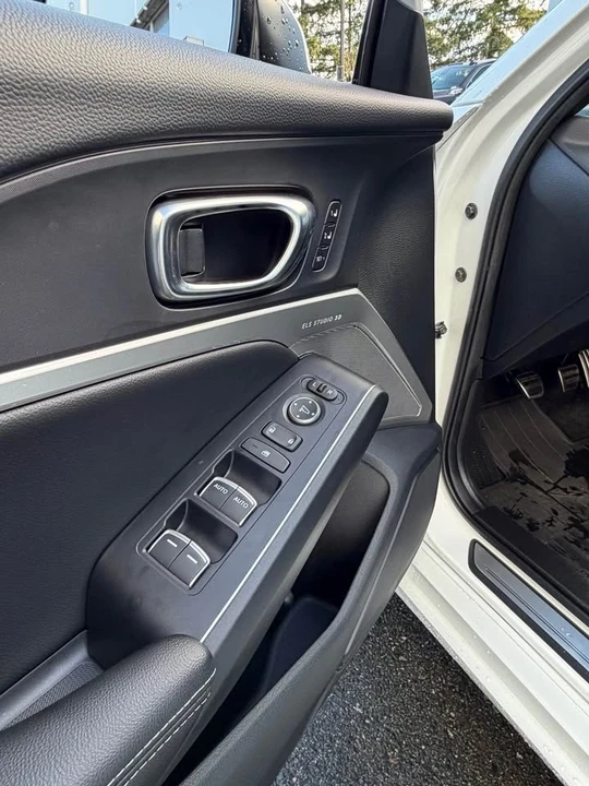 2025 Acura Integra 5th Gen - Image 11 of 15