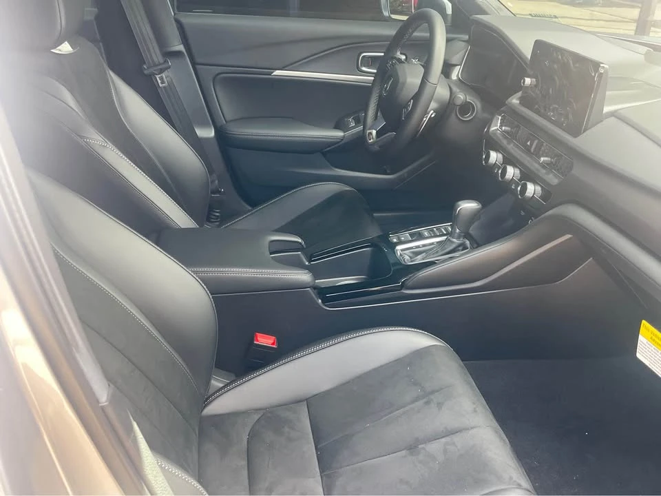 2025 Acura Integra 5th Gen - Image 5 of 11