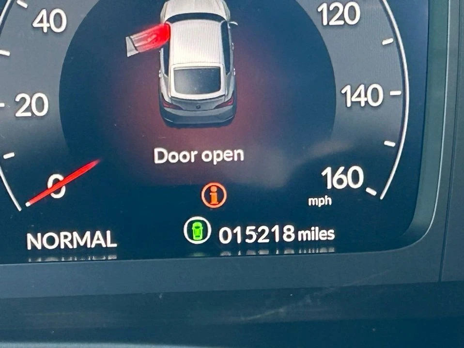 2025 Acura Integra 5th Gen - Image 8 of 19