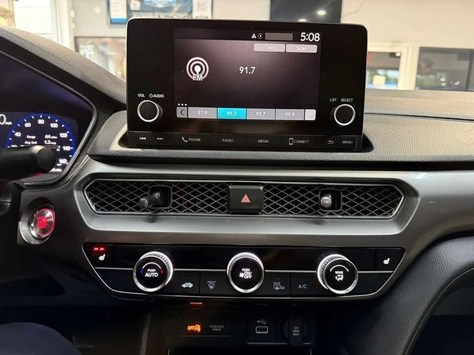 2025 Acura Integra 5th Gen - Image 17 of 20