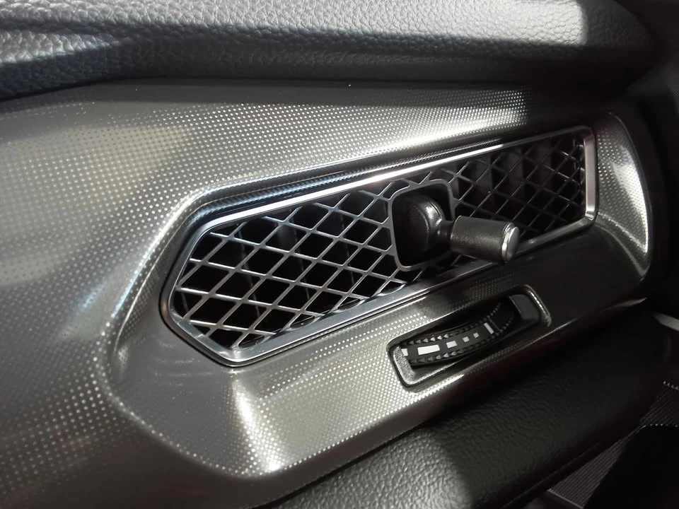 2025 Acura Integra 5th Gen - Image 17 of 20