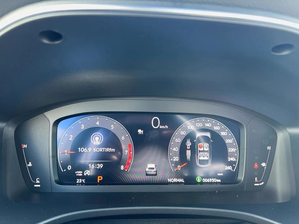 2025 Acura Integra 5th Gen - Image 17 of 20