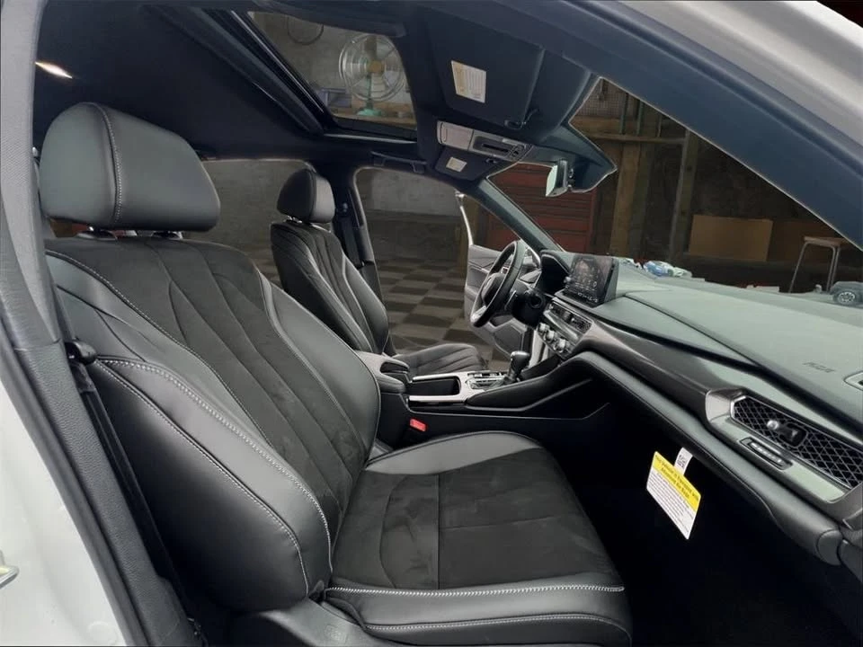 2025 Acura Integra 5th Gen - Image 15 of 20
