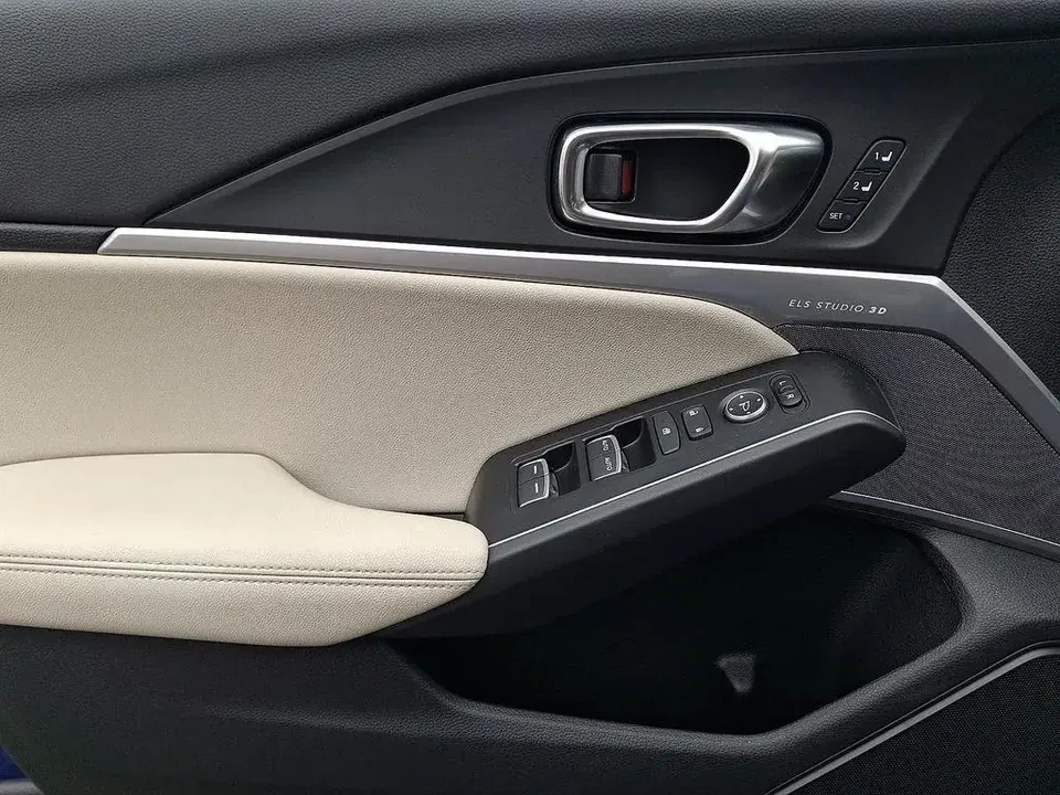 2025 Acura Integra 5th Gen - Image 13 of 19