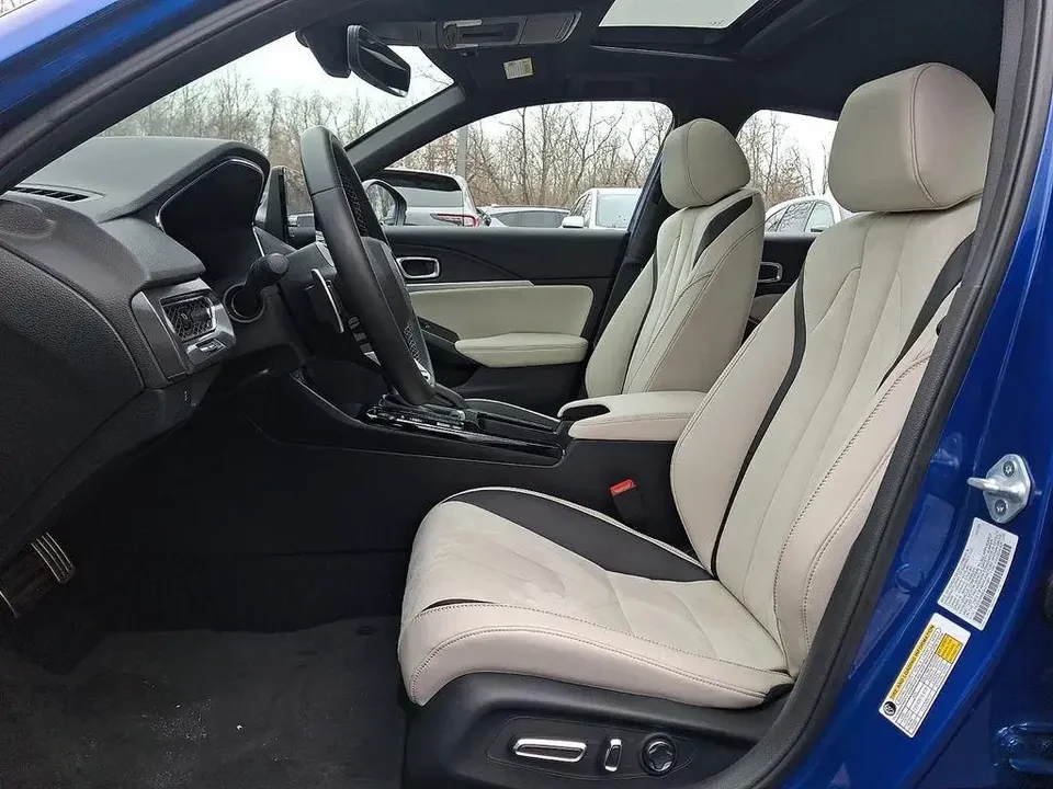2025 Acura Integra 5th Gen - Image 14 of 19