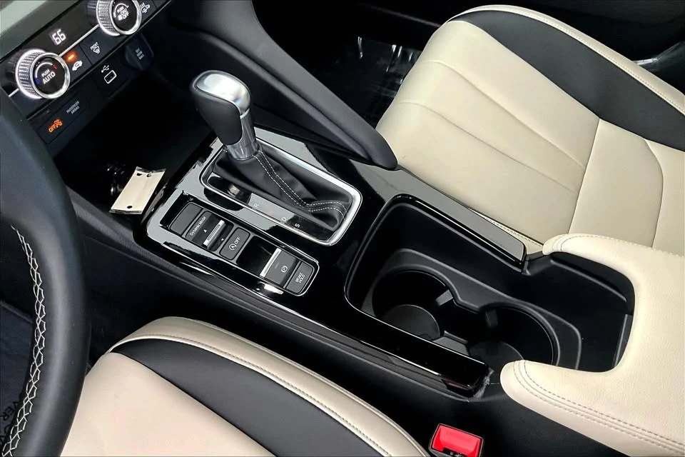 2025 Acura Integra 5th Gen - Image 9 of 15