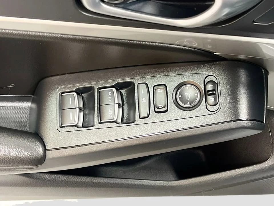 2025 Acura Integra 5th Gen - Image 17 of 20