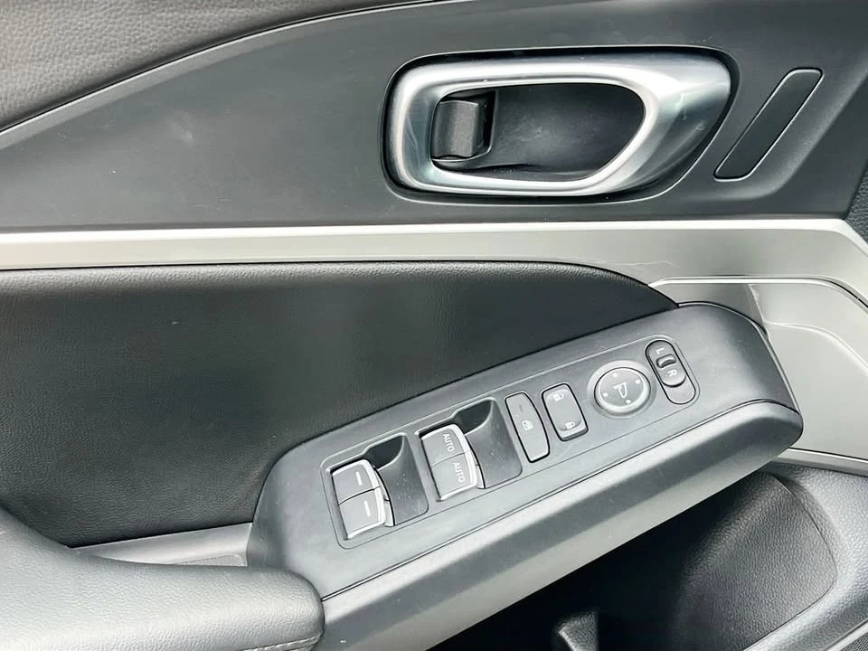2025 Acura Integra 5th Gen - Image 17 of 20