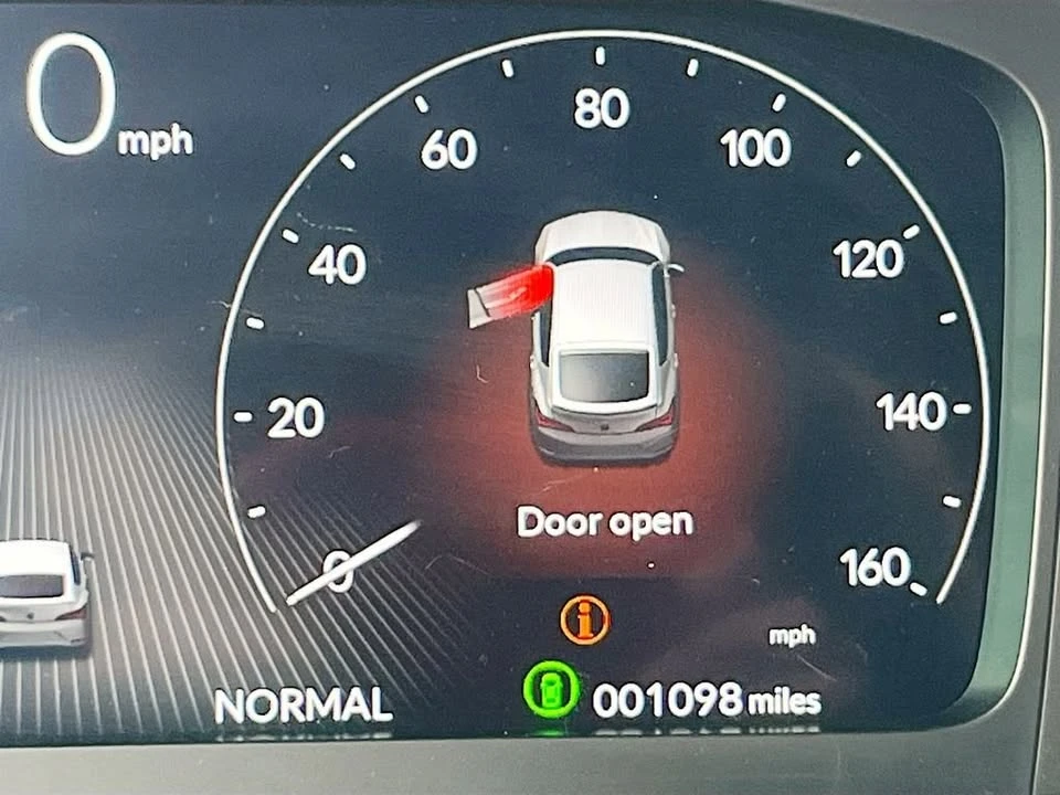 2025 Acura Integra 5th Gen - Image 12 of 20