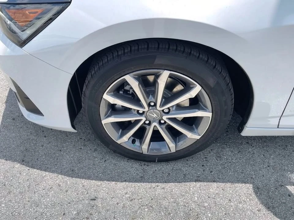 2025 Acura Integra 5th Gen - Image 9 of 17