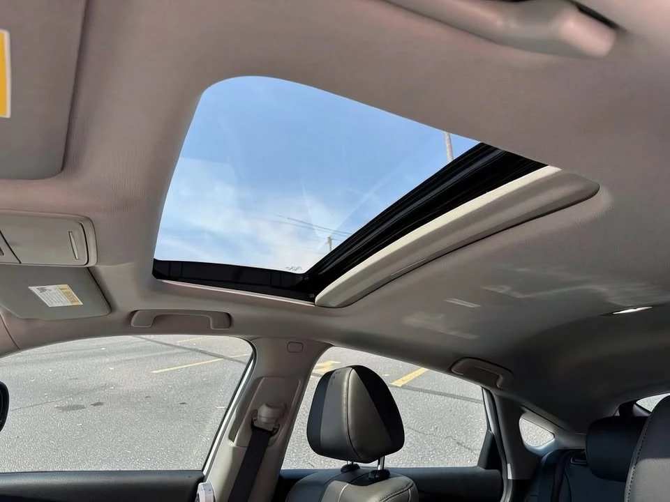 2025 Acura Integra 5th Gen - Image 15 of 17