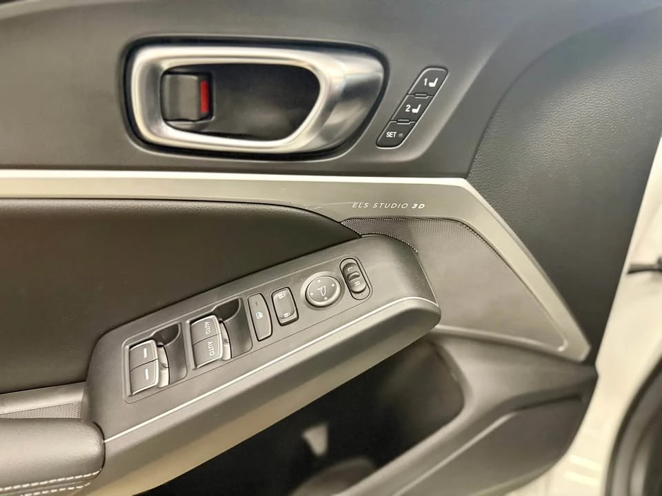 2025 Acura Integra 5th Gen - Image 13 of 15