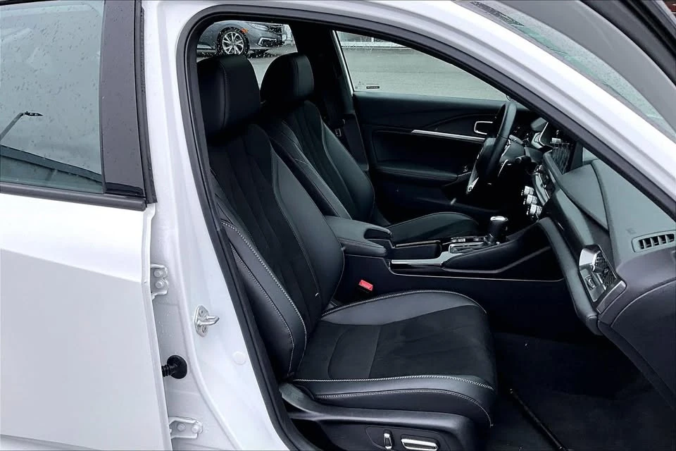 2025 Acura Integra 5th Gen - Image 16 of 18